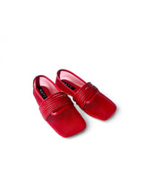 Darla - Red