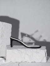 Canvas 003 - Black White